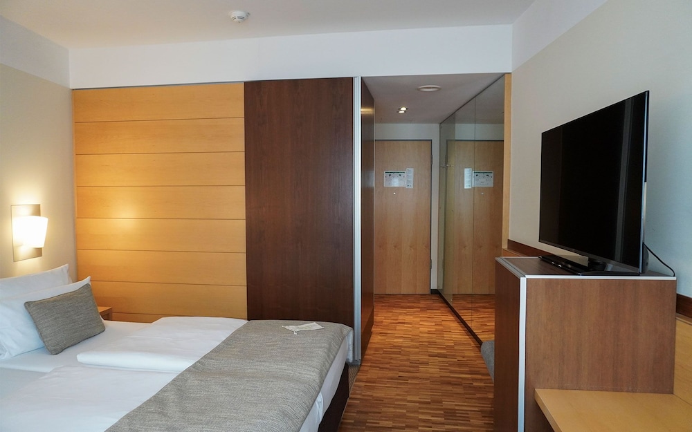 ROOM, TWIN BEDS, ACCESSIBLE