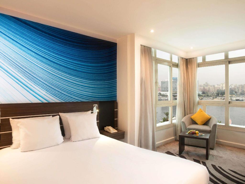 Superior, Suite, King Bed, Riverside, Sofa