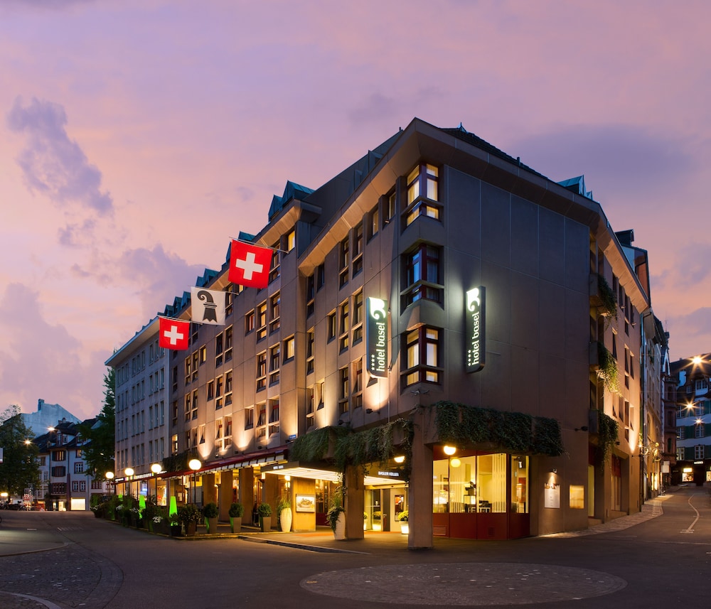 HOTEL BASEL 1/50