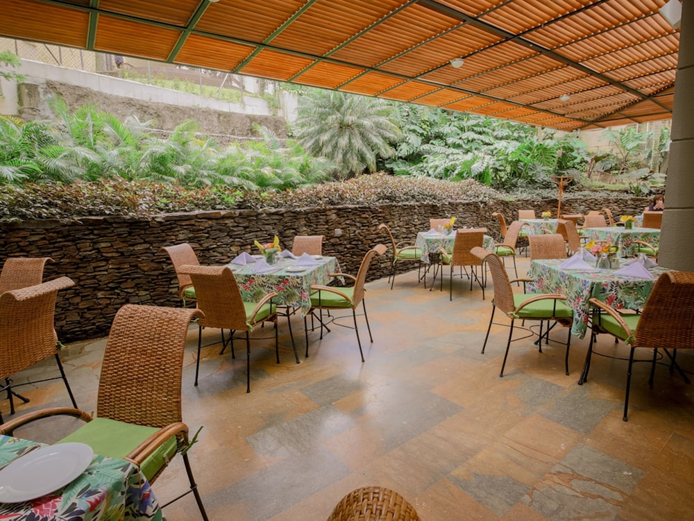 Hotel Poblado Alejandria 54/66