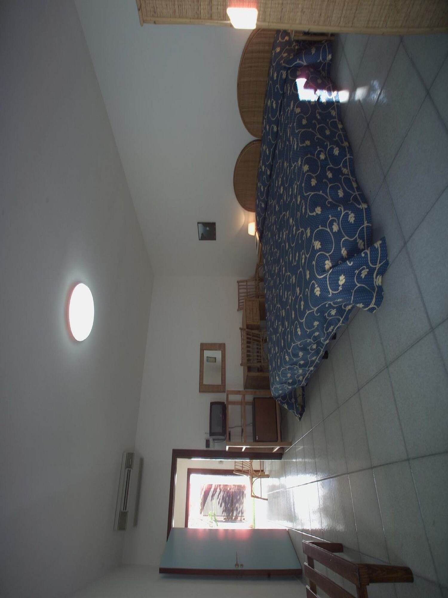 ROOM, DOUBLE OR TWIN BED