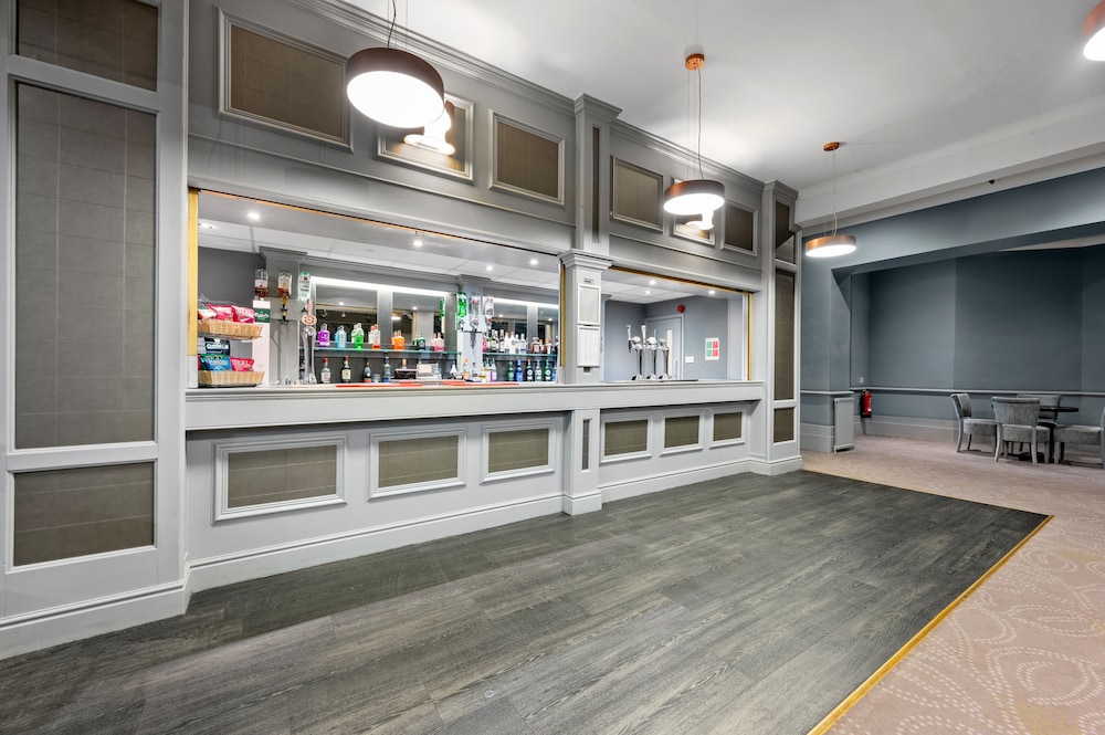 Royal Hotel Whitby 54/61