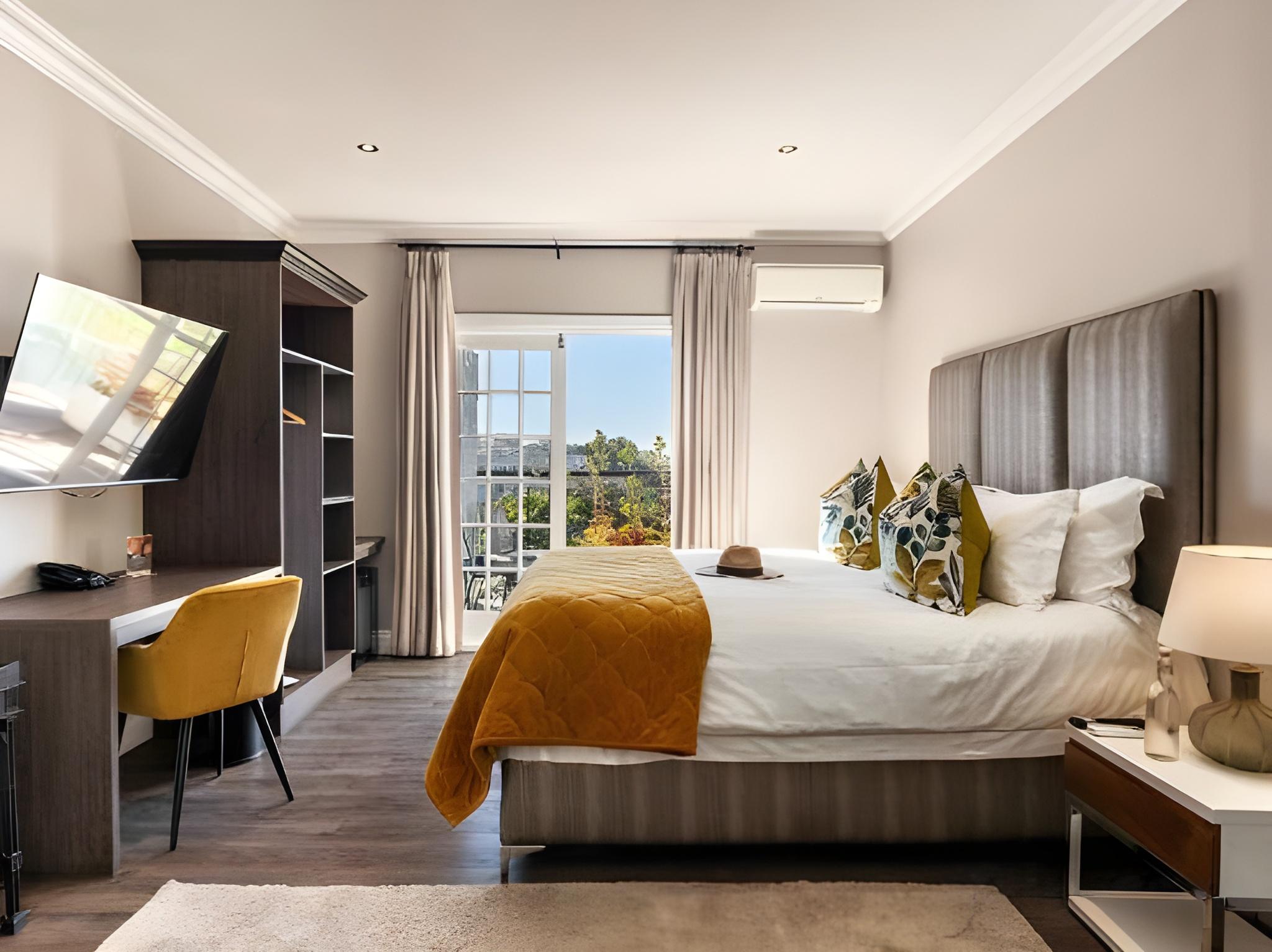 Heritage, Suite, Queen Bed