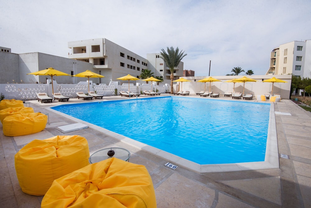 Shams Lodge for Watersports 43/47