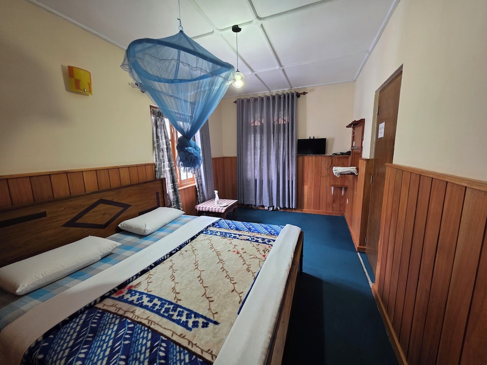 STANDARD, DOUBLE BED