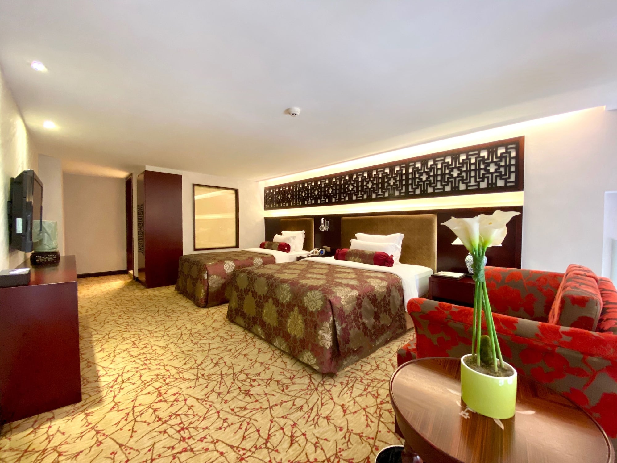 DUPLEX, FAMILY SUITE