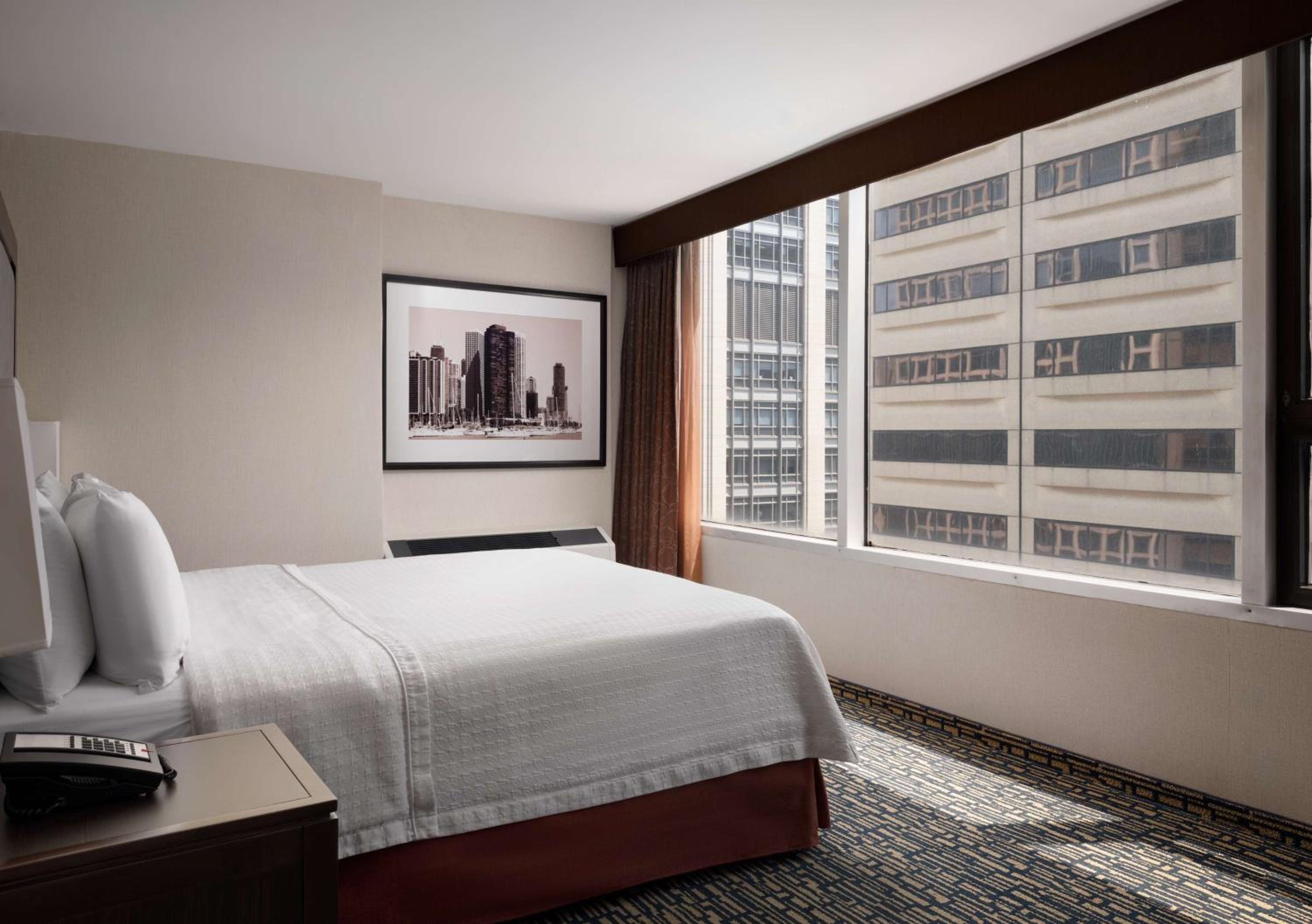 1 BEDROOM, SUITE, KING BED