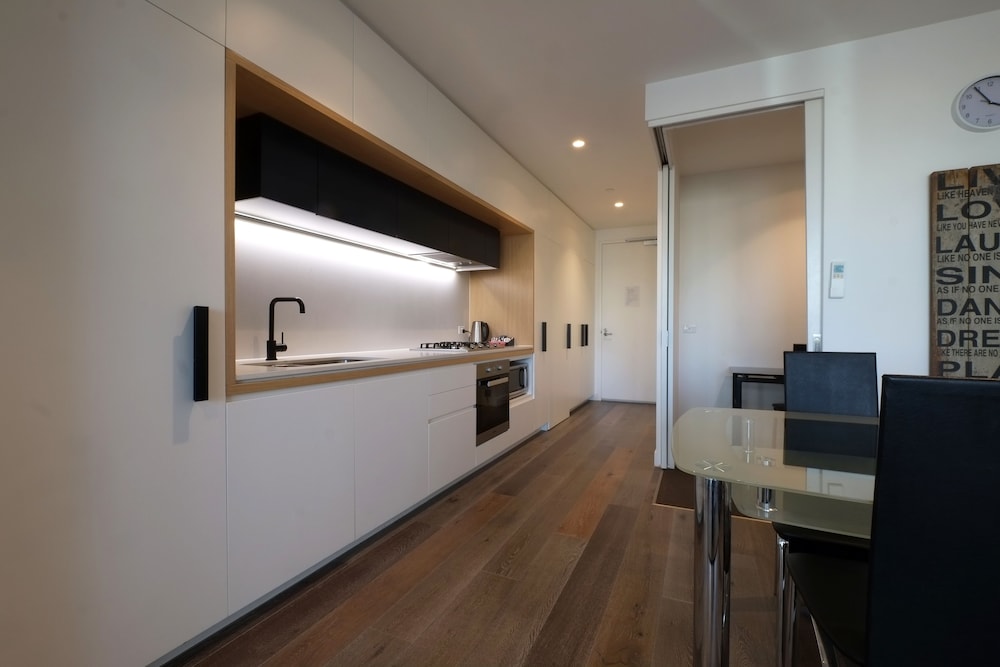 ACD Apartments 7/66