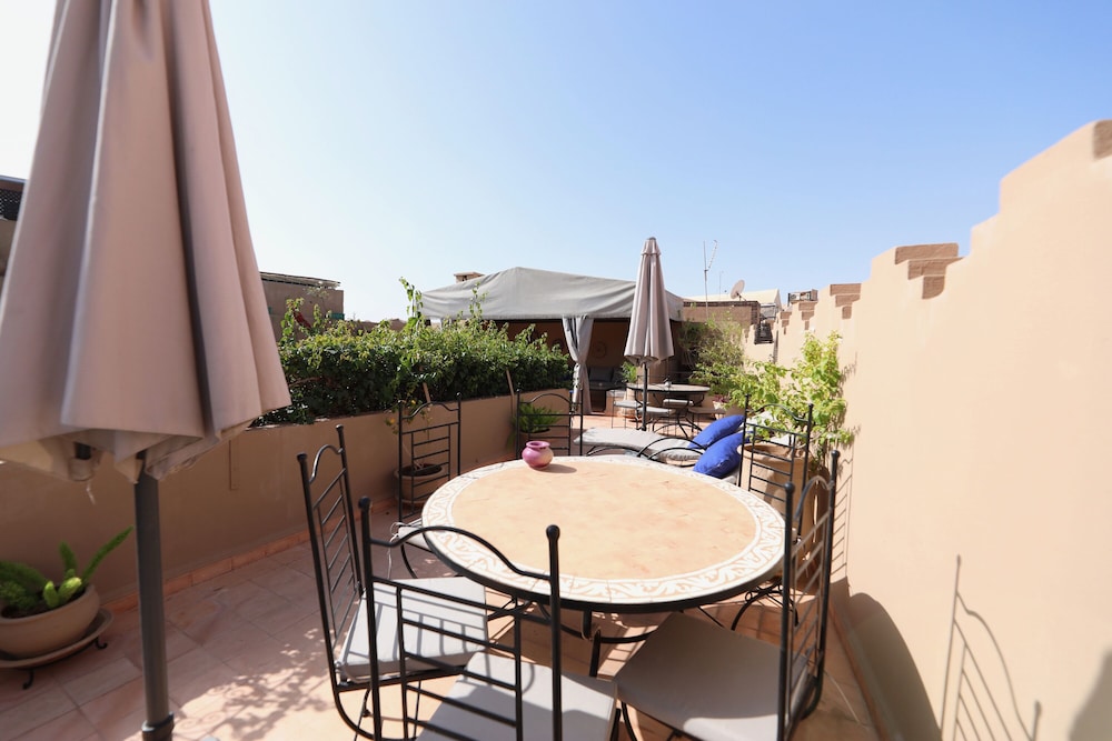Riad Noor Charana 43/50