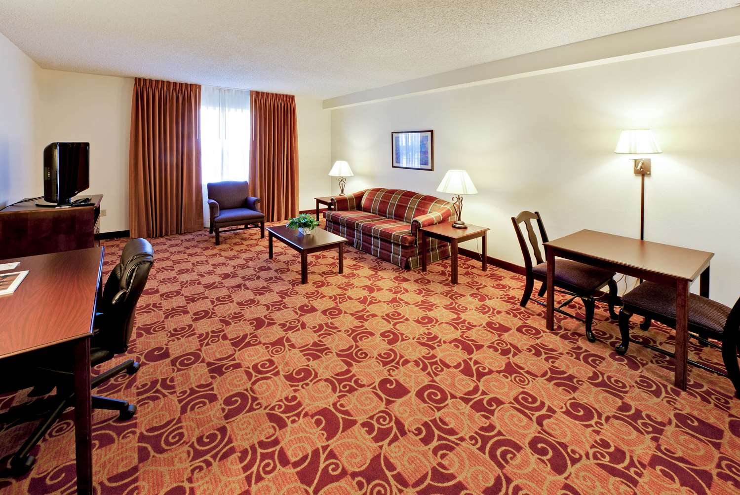 Hawthorn Suites By Wyndham Louisville East 17/25