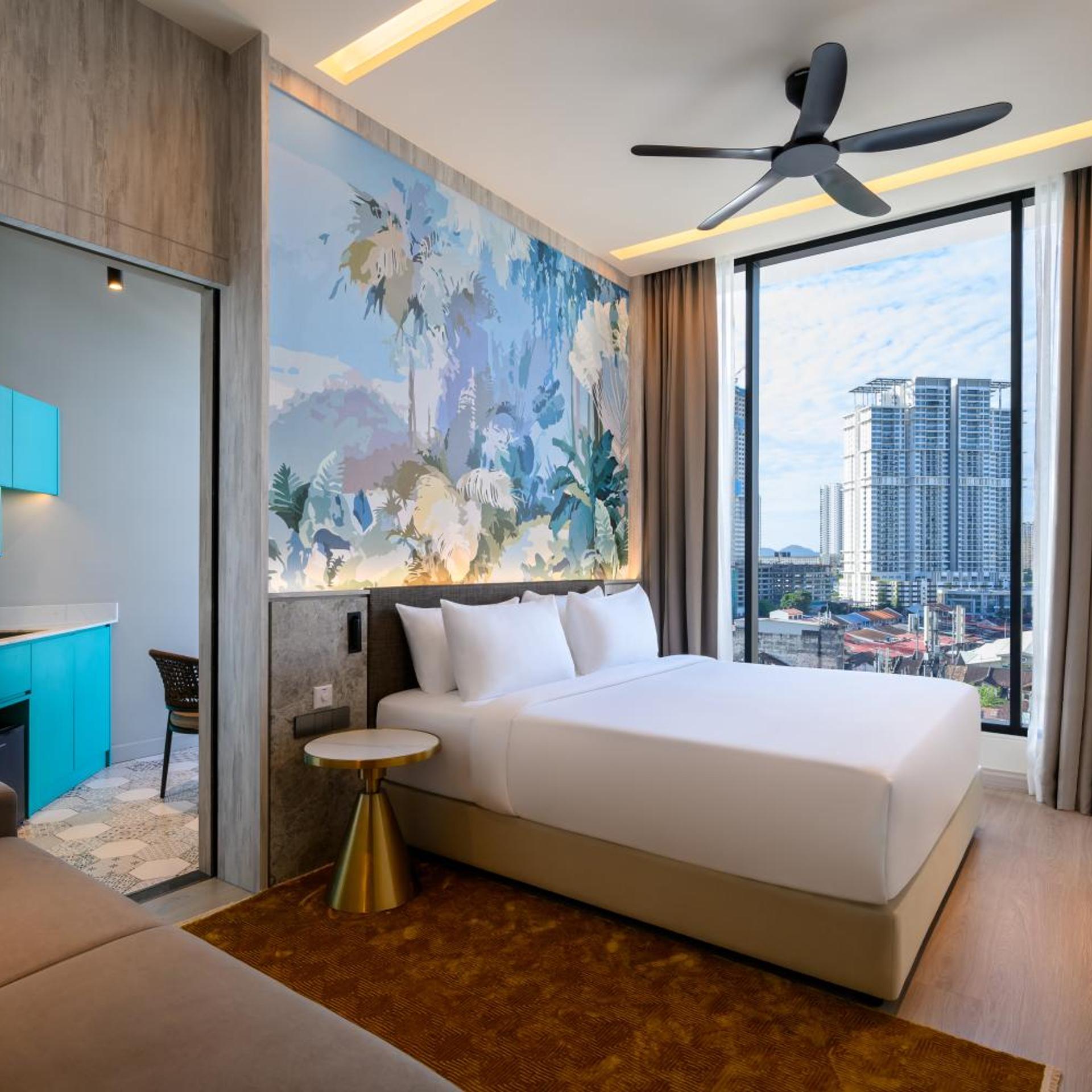 Fifth Avenue Hotel 13/49