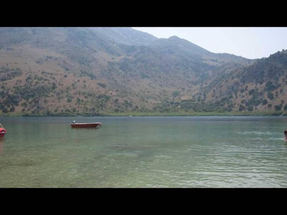 Niriides Hotel 41/47