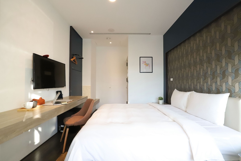 STANDARD, DOUBLE BED