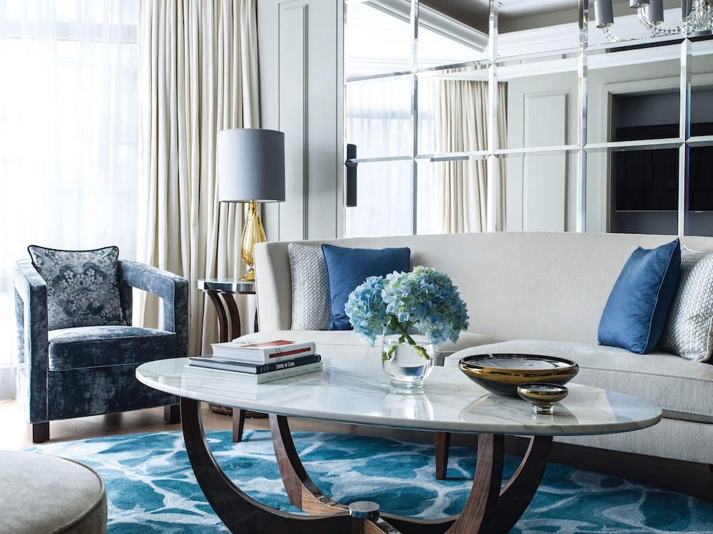 The Langham Hong Kong 45/75