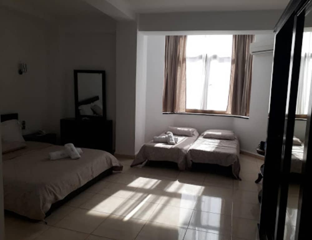 Stambouli Hotel 17/51
