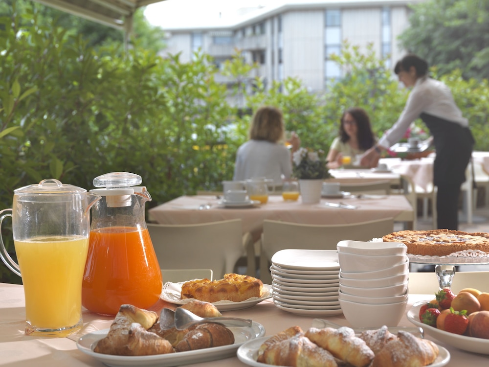 Hotel Ristorante Alcide 31/57
