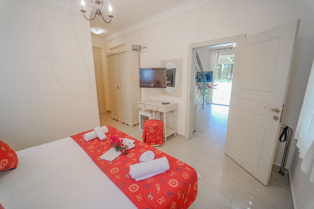 Alacati Marina Palace 17/50