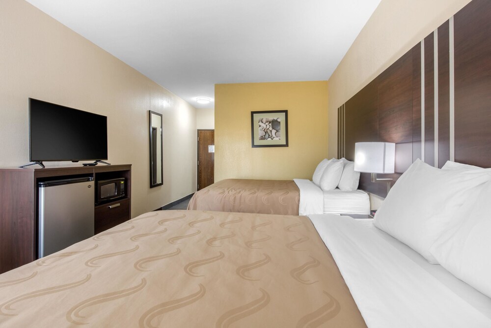 Quality Inn Cadiz, KY 16/40
