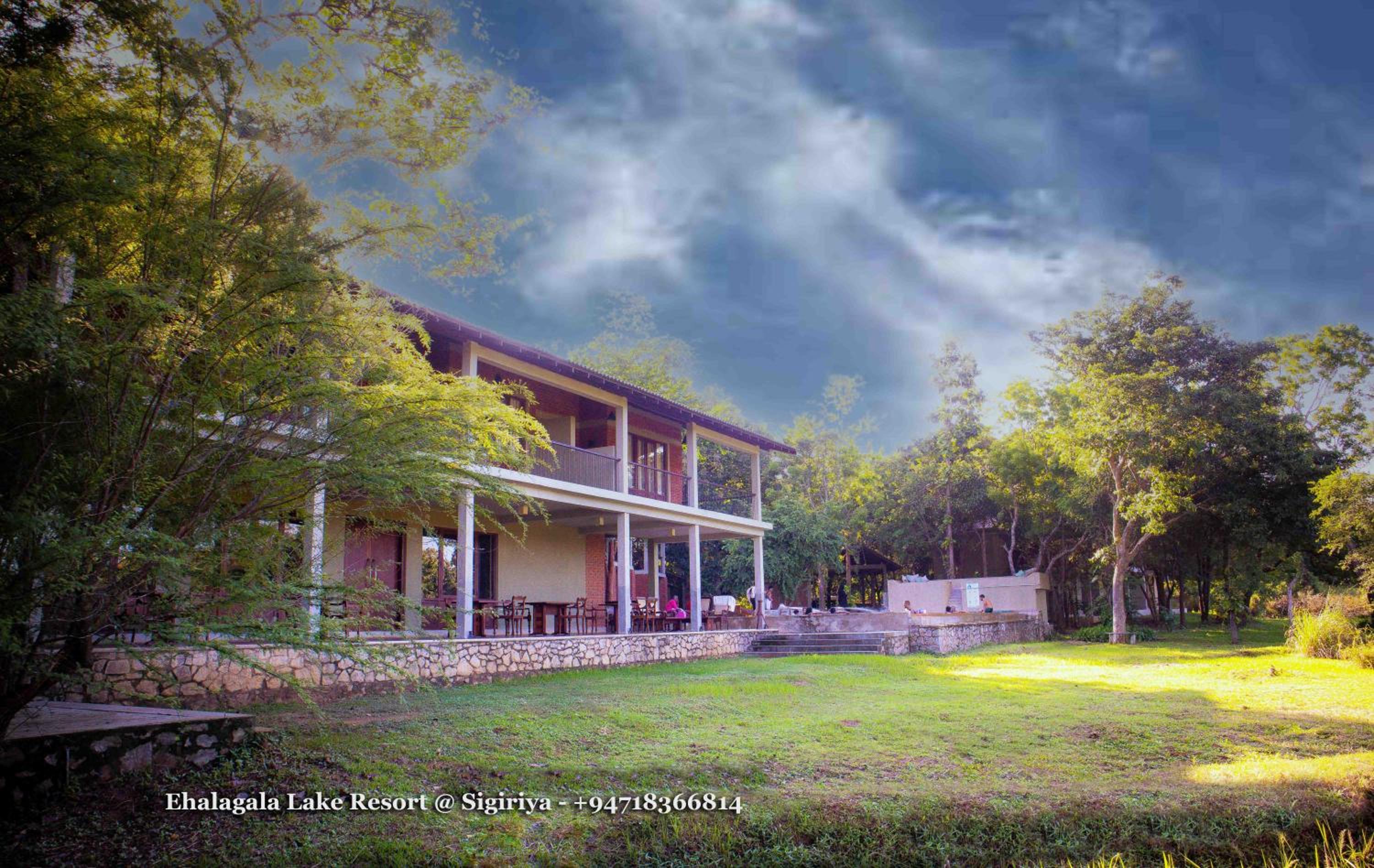 Ehalagala Lake Resort 28/32