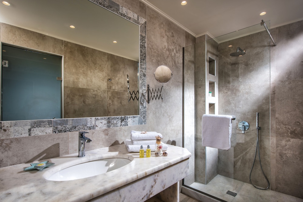 Creta Blue Boutique Hotel 46/48