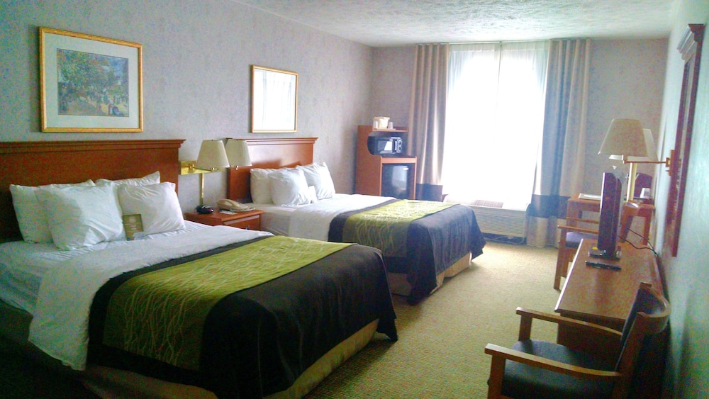 Comfort Inn Huntingdon, PA 8/34