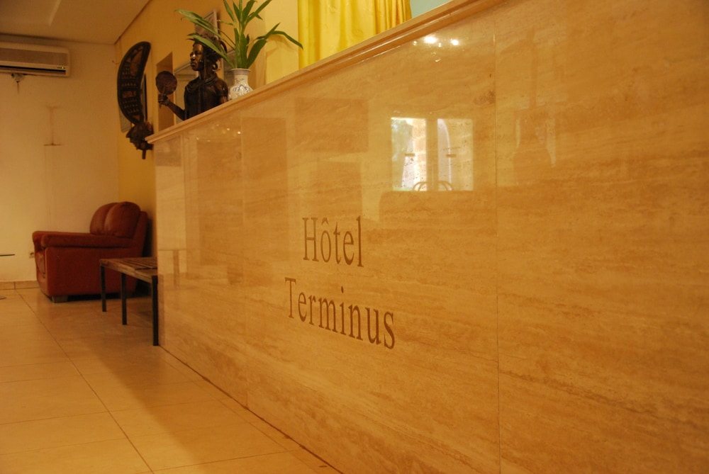 HOTEL TERMINUS 27/54