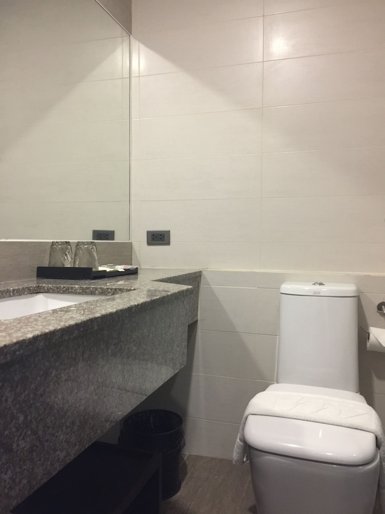 Mezzo Hotel 40/42