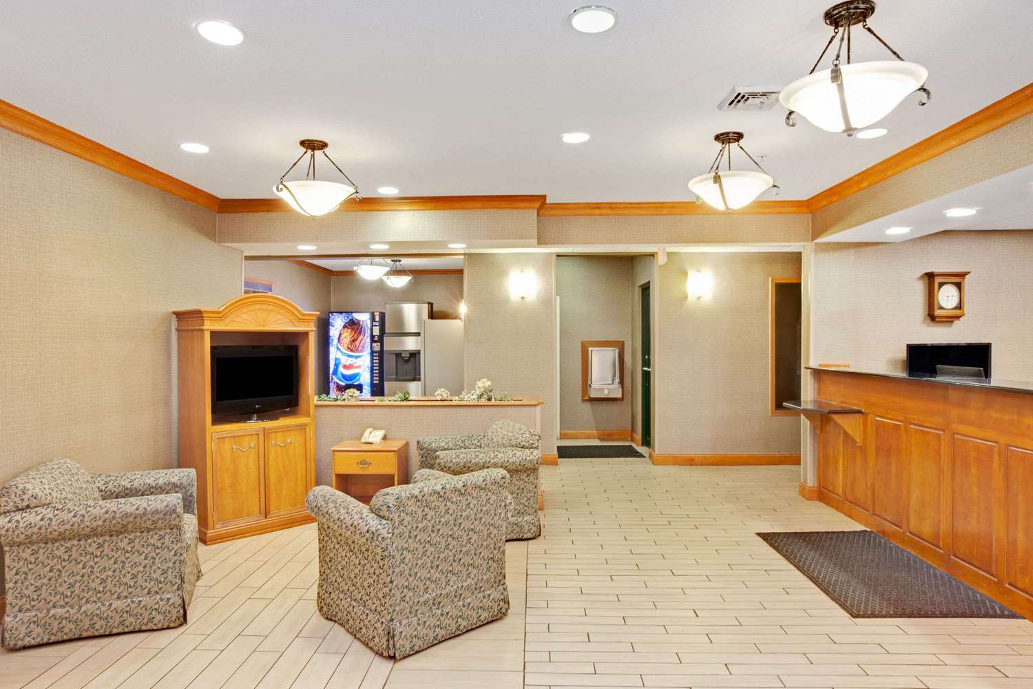 Super 8 by Wyndham South Bend 2/13