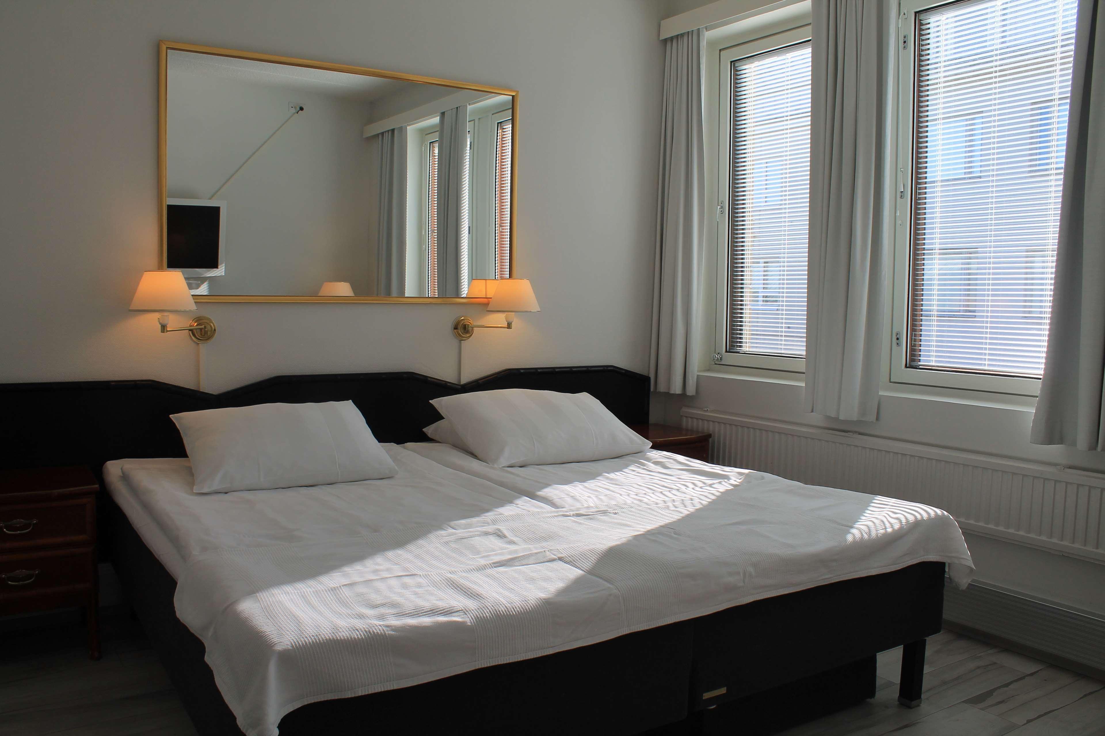 Room, Twin Beds, Sauna