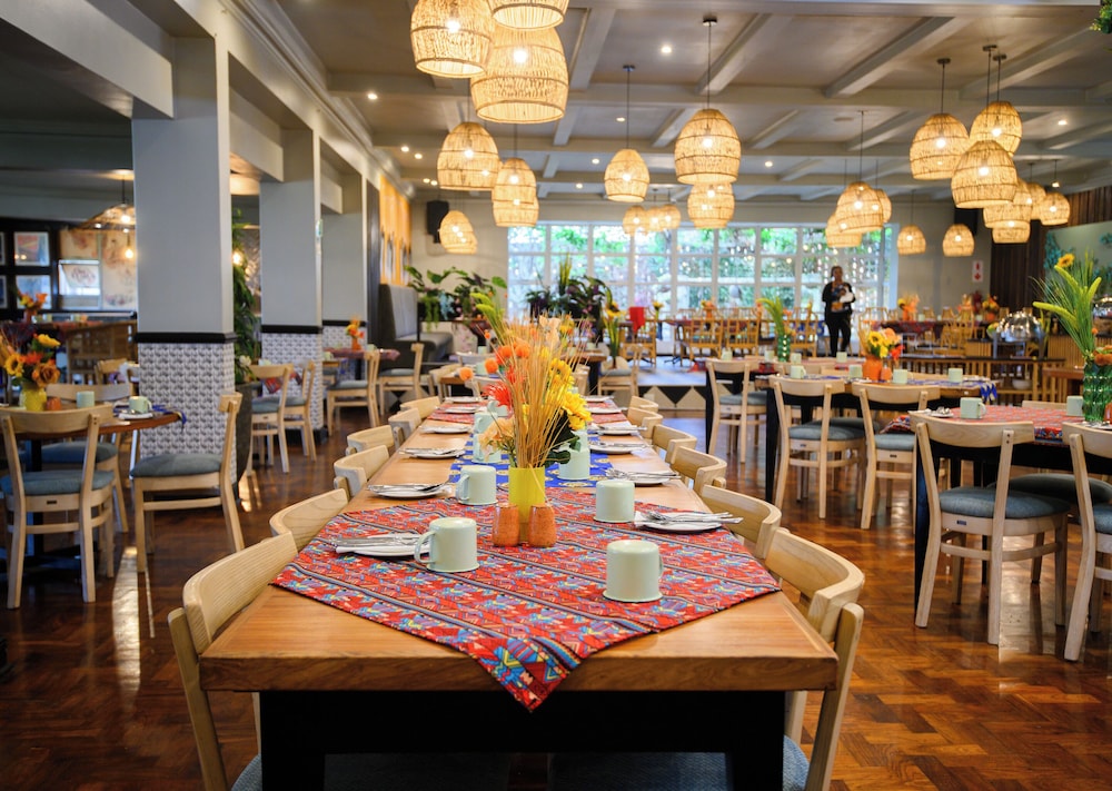 BLUE MARLIN HOTEL 65/84