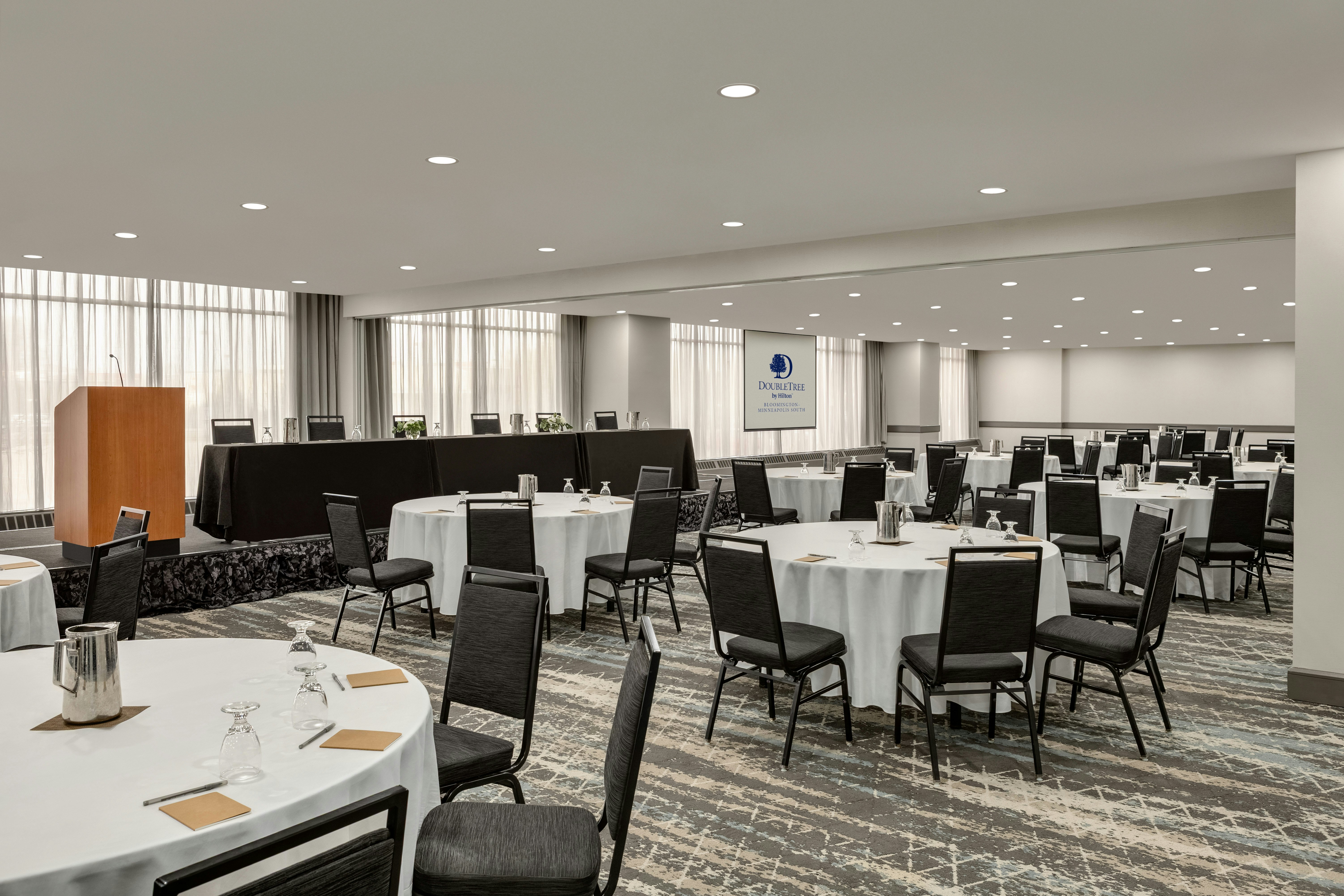 Doubletree By Hilton Bloomington Minneapolis South 56/60