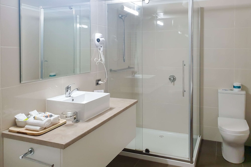Comfort Inn Warrnambool International 14/32