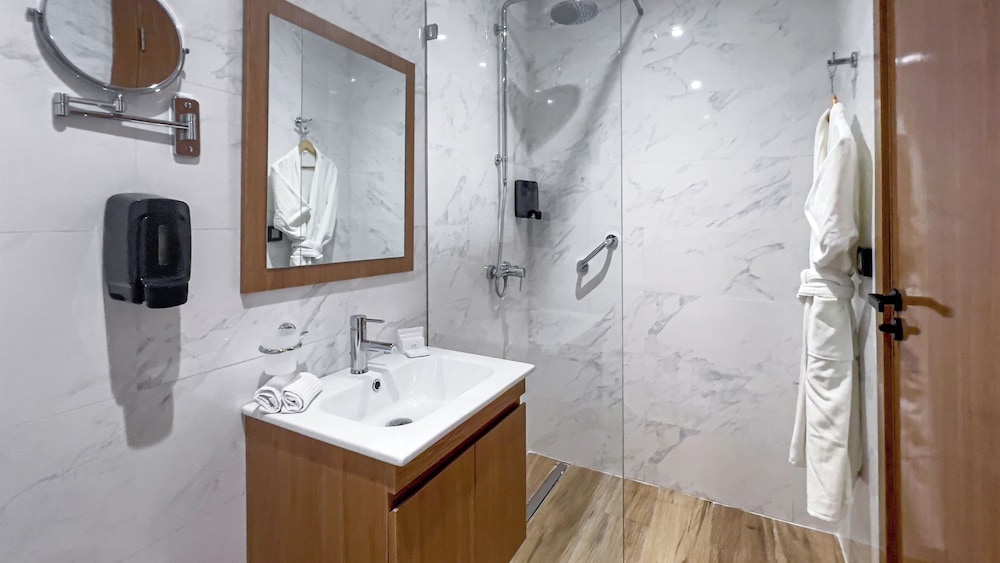 Hotel Kyriad Prestige City Center Tunis 22/23