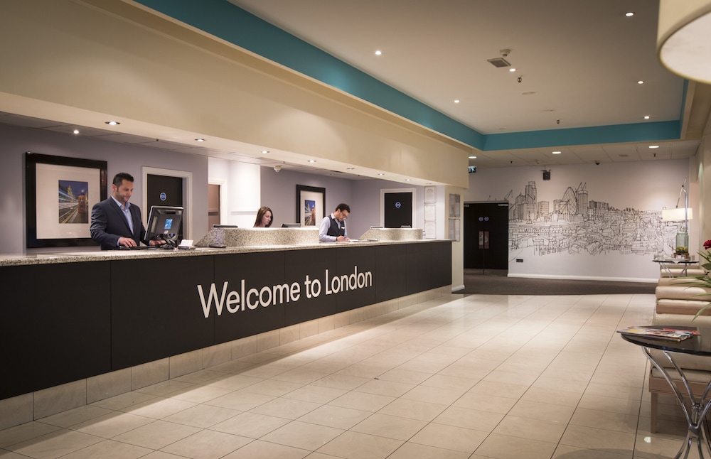 Lobby at Thistle City Barbican, LONDON