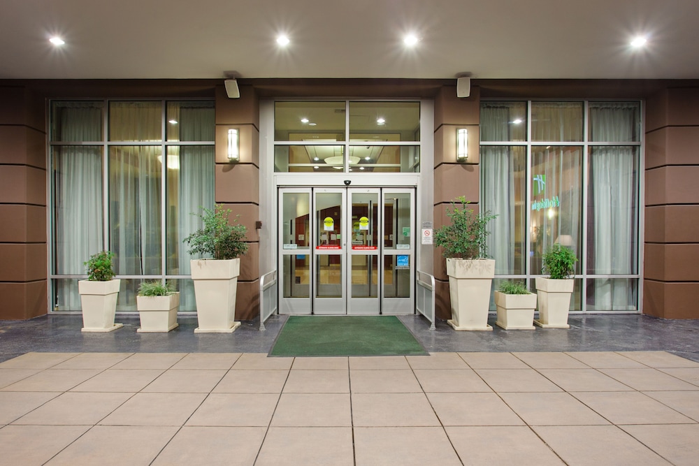 Holiday Inn Seattle Downtown 3/76