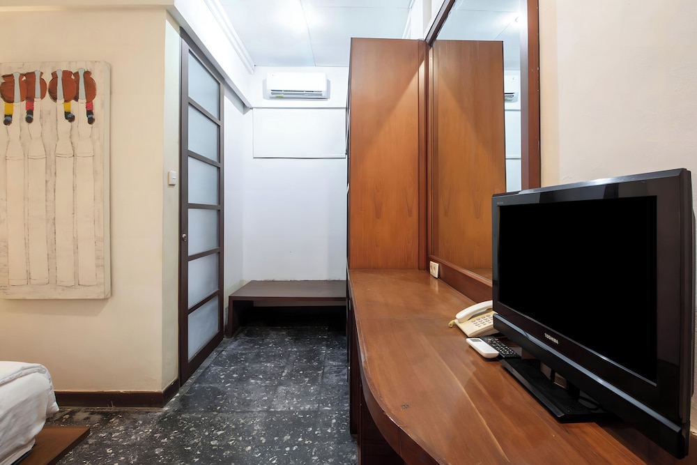 Capital O 93809 Wida Hotel 13/23