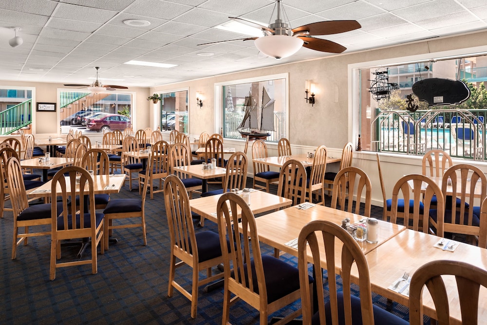 Days Inn by Wyndham Ocean City Oceanfront 38/64