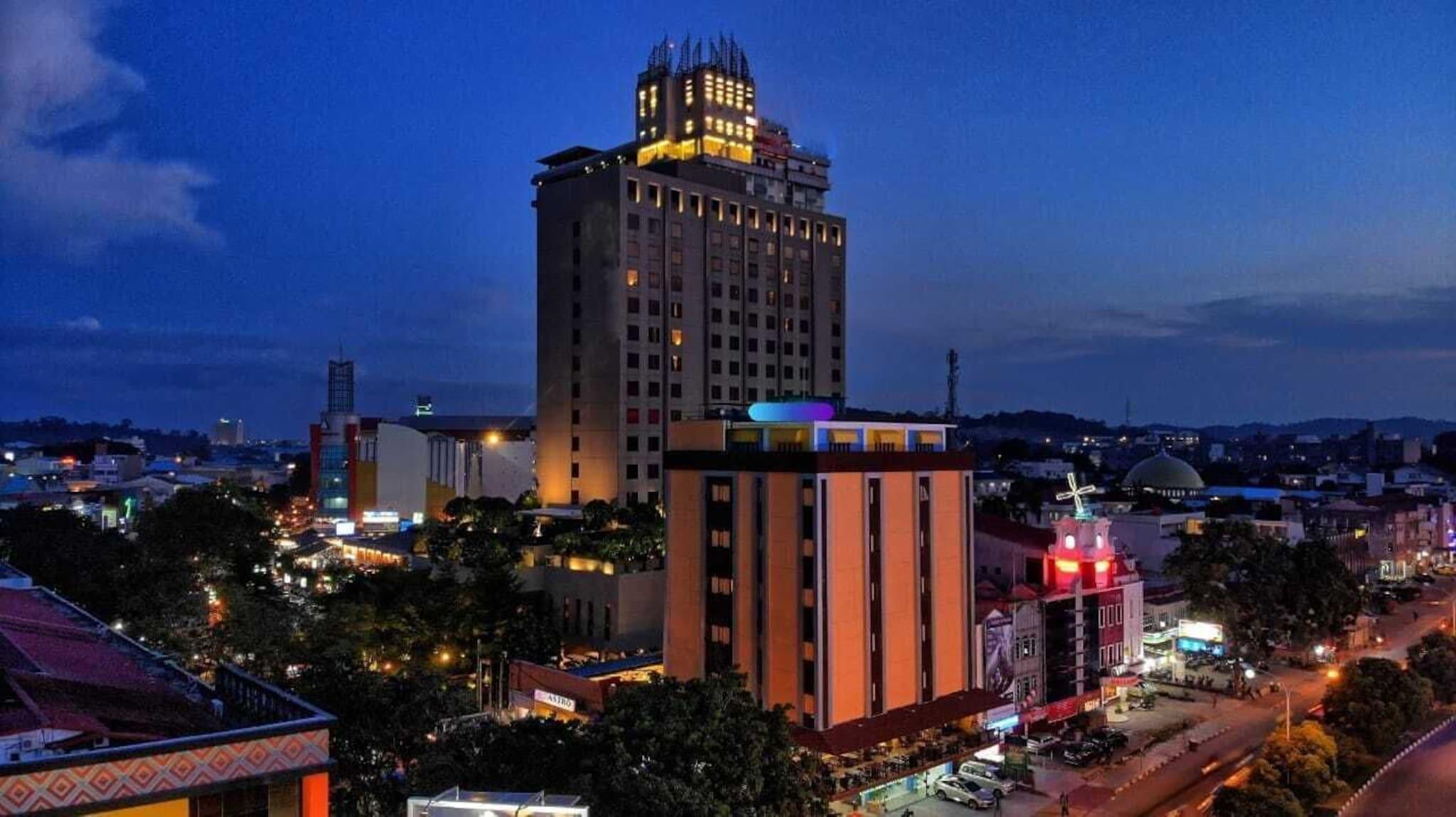 Sovrano Hotel Batam (ex Parkside Sovrano Hotel Batam) 1/19