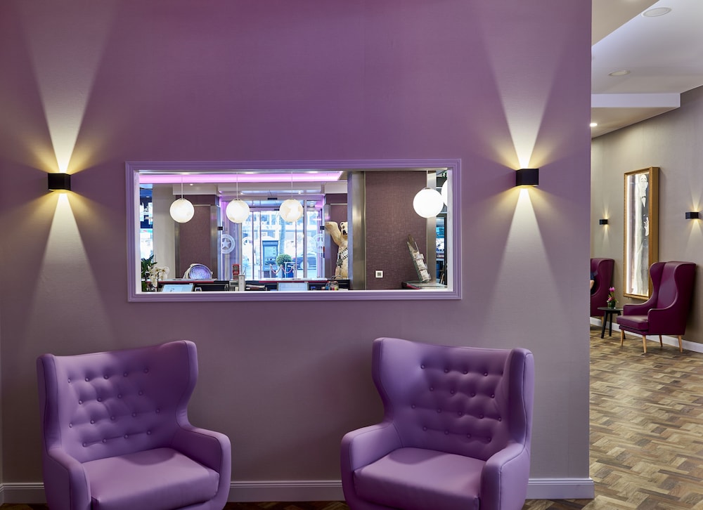 HOLLYWOOD MEDIA HOTEL 44/54