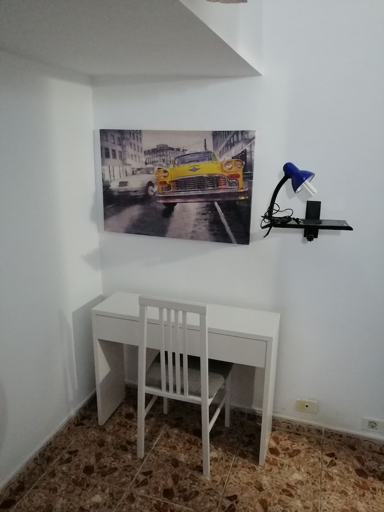 Hostal Alcaravaneras 29/43