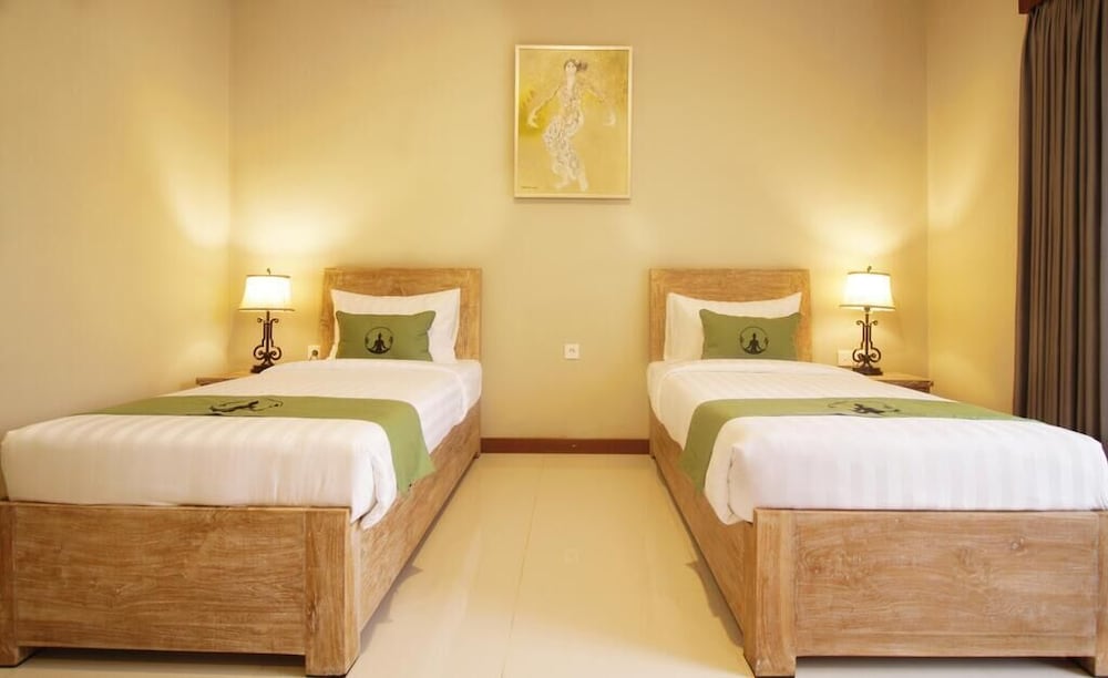 DELUXE, DOUBLE BED