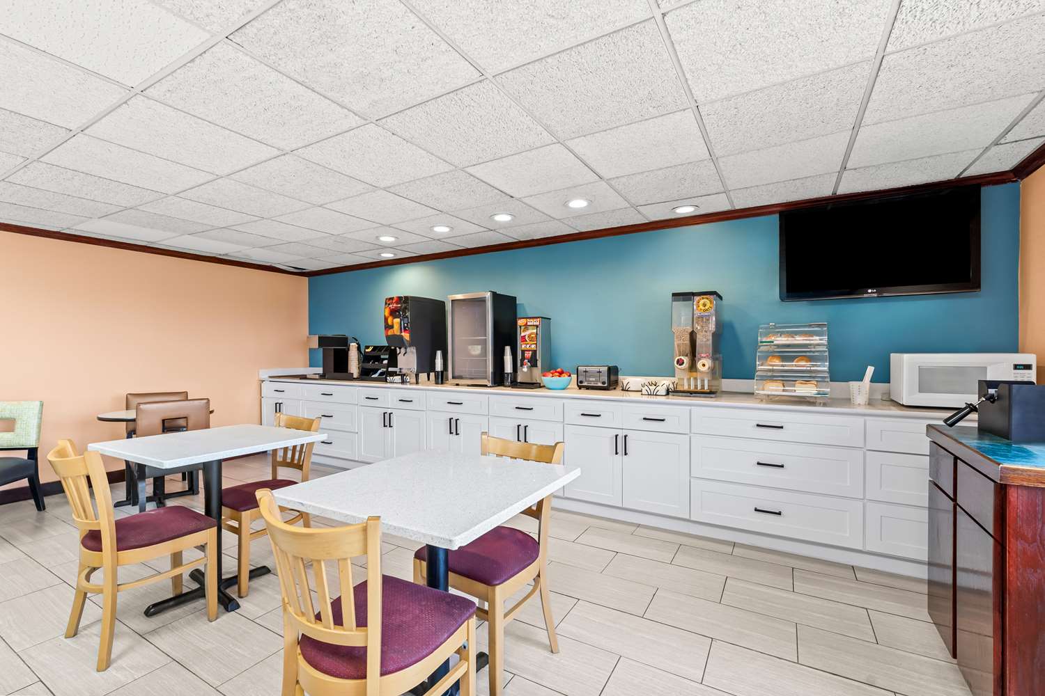 Americas Best Value Inn McMinnville 19/27