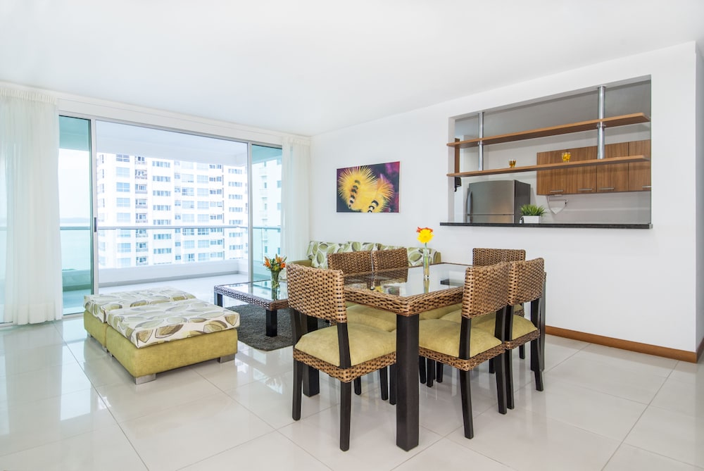 Travelers Suites Orange Cartagena 25/38
