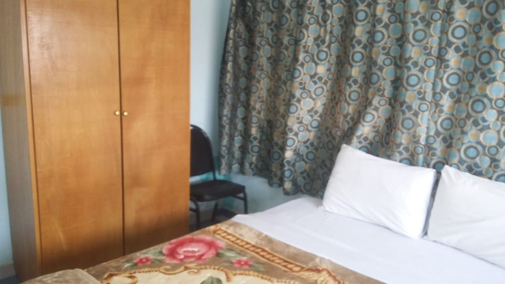 Isis Hotel 2 - Hostel photo5