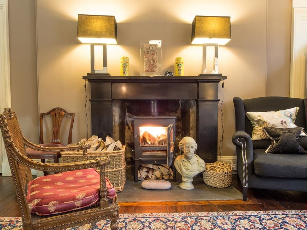Six Brunton Place 24/34