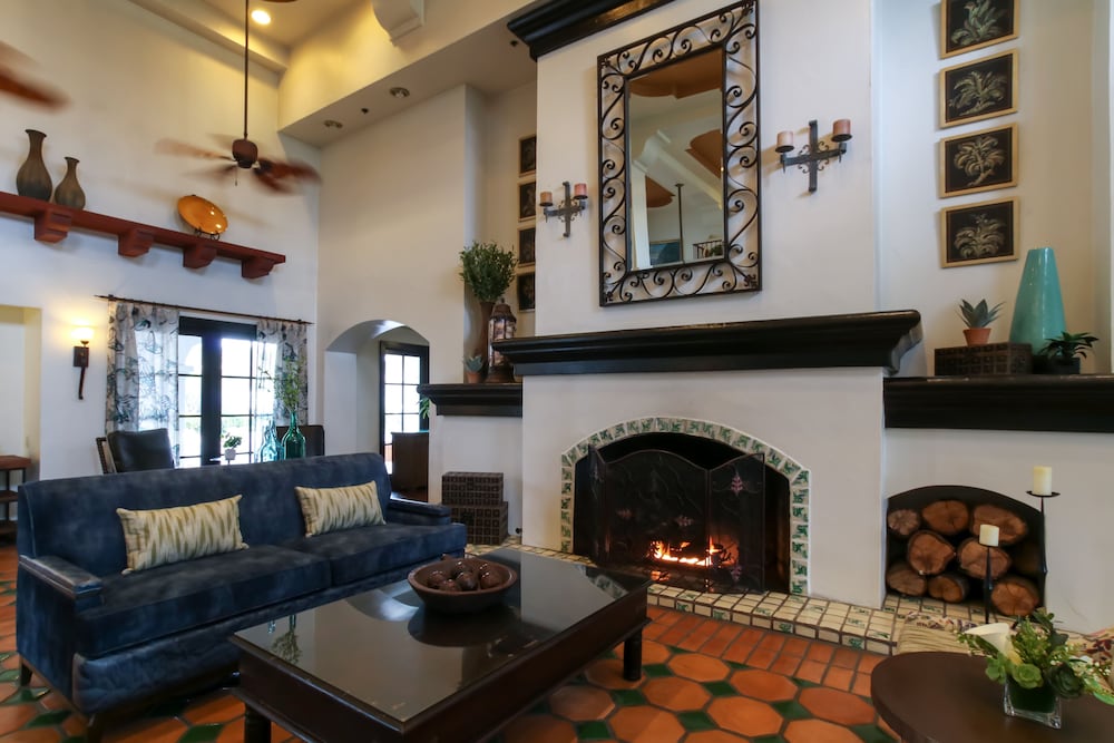 Oxford Suites Pismo Beach 18/35