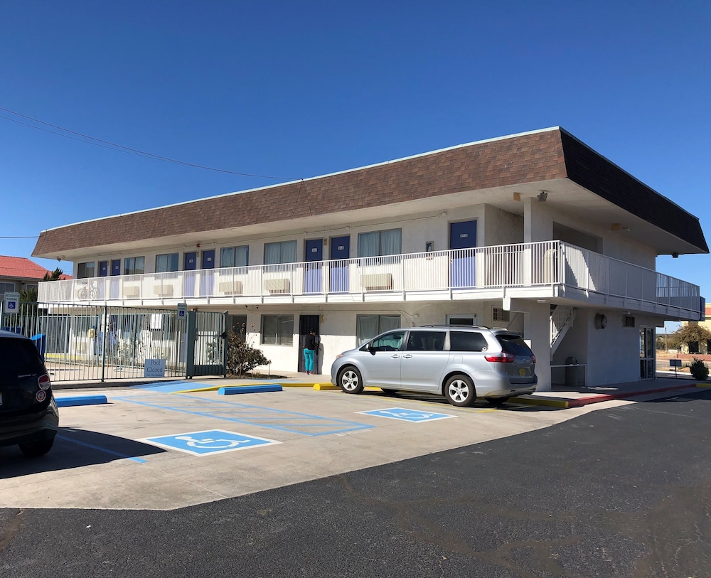 Motel6 Santa Rosa NM 48/54