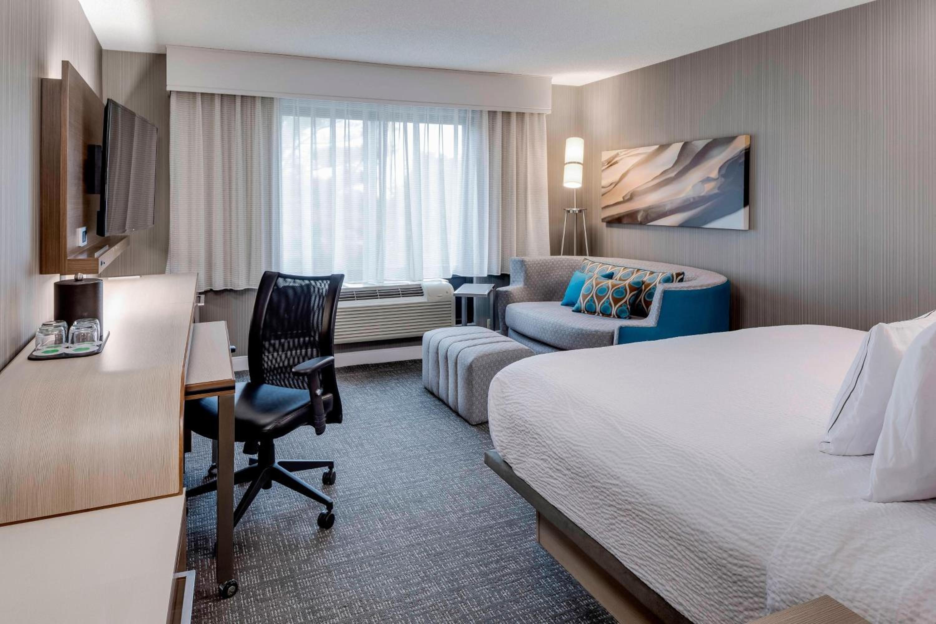 Room at Courtyard By Marriott Portsmouth, PORTSMOUTH - NH