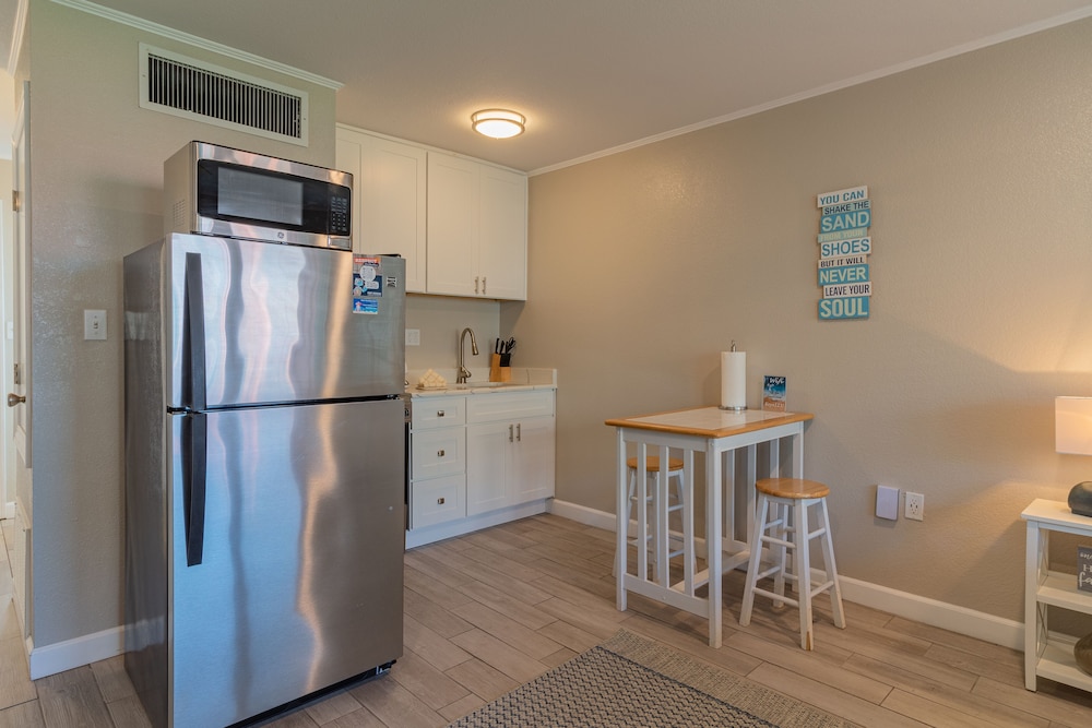 Executive Keys Condominiums on the Beach 45/66