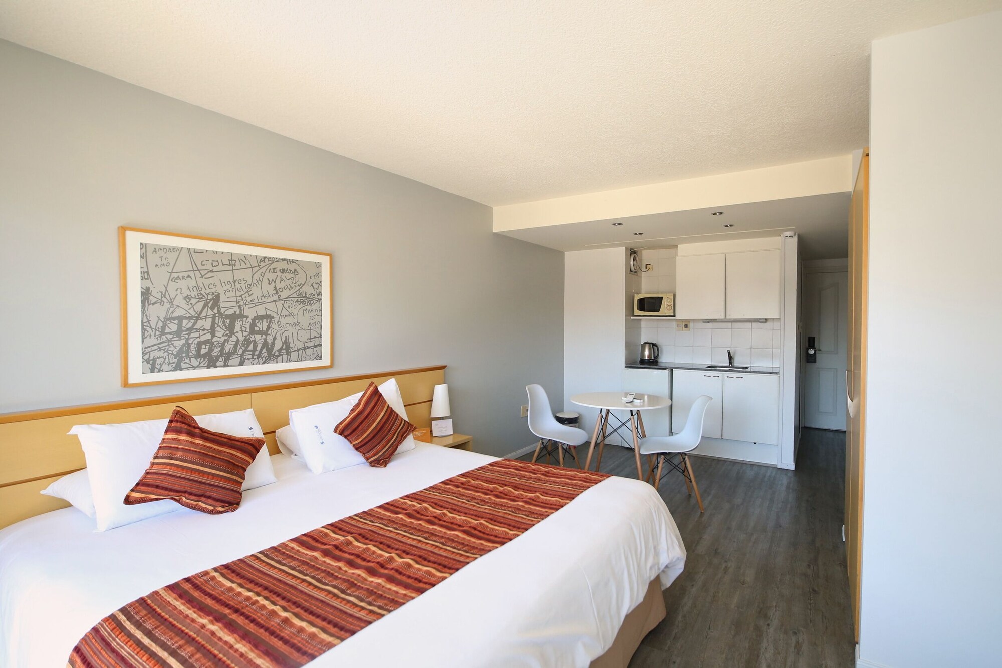 EXECUTIVE, DOUBLE BED, BALCONY